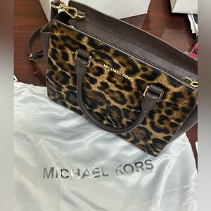 BRAND NWOT Michael Kors Leopard Purse